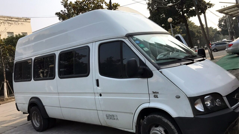 协旅中巴车17座