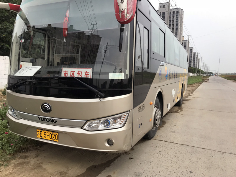 协旅大巴车45座